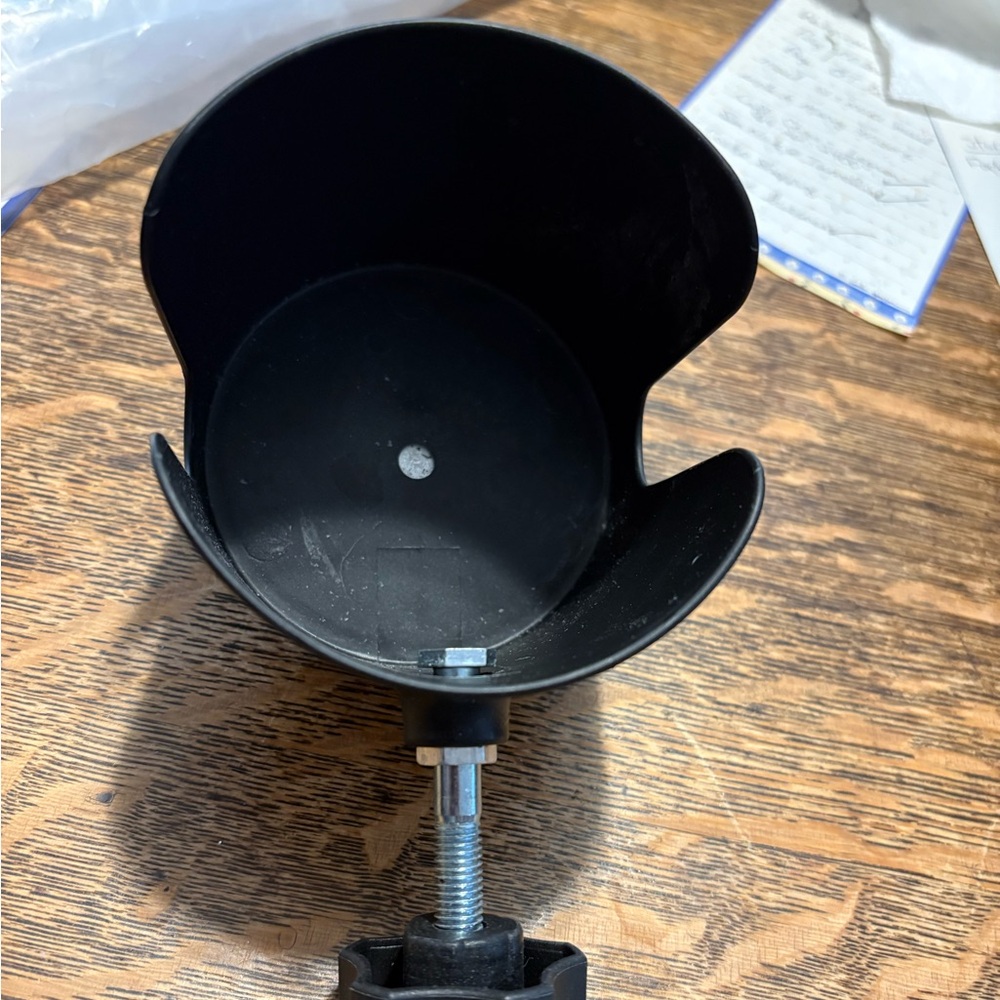 Drive cup holder